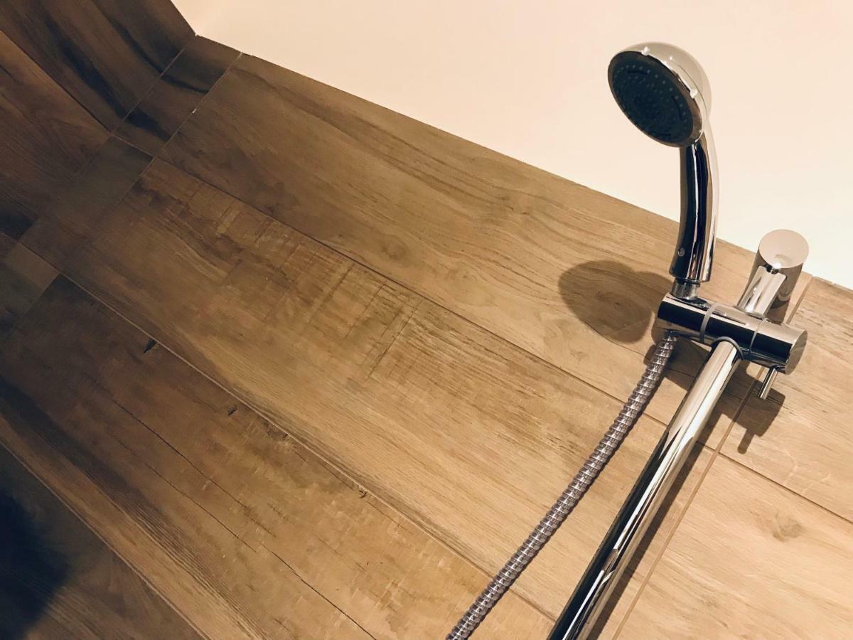 Bellhome 3 - Elegante Appartamento Nel Centro Di Bari Exterior photo